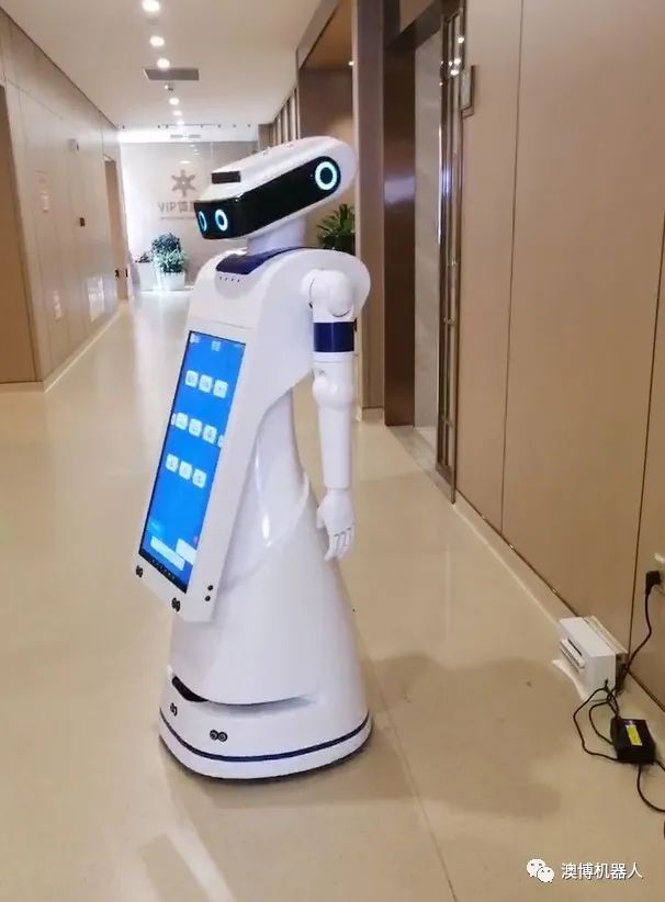 智能機器人