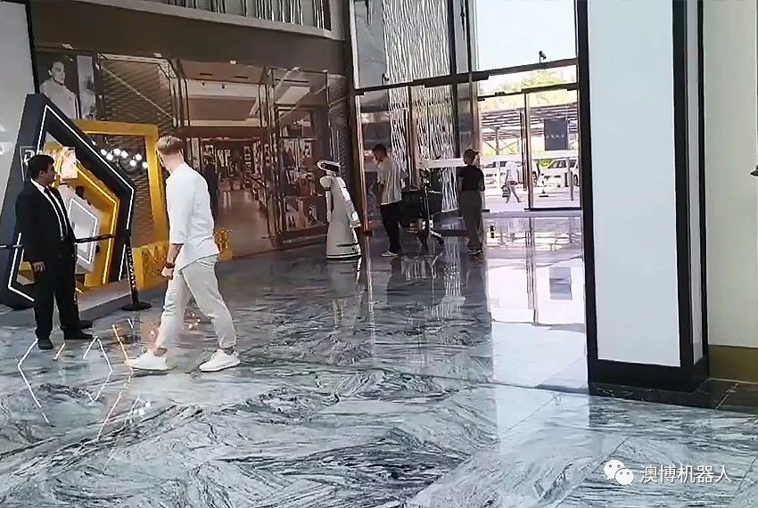 商場機器人